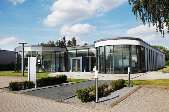 DR. KURT WOLFF GMBH & CO. KG Bielefeld DR. KURT WOLFF GMBH & CO. KG Bielefeld